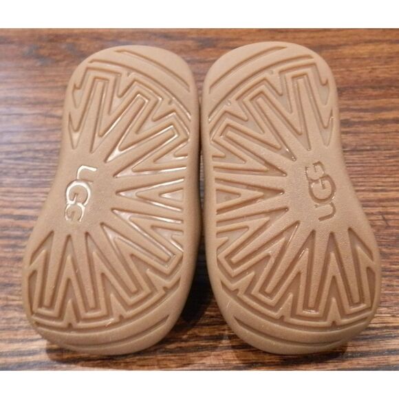 UGG Baby Shoes Boots Tan Brown Red Laces Size 2/3 - Picture 4 of 5